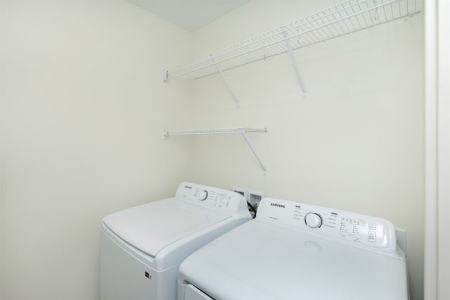 814 E Edison Avenue, Des Moines, IA 50315