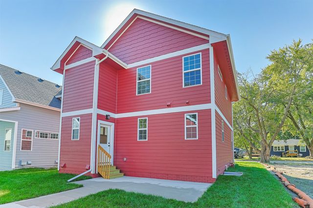 814 E Edison Avenue, Des Moines, IA 50315