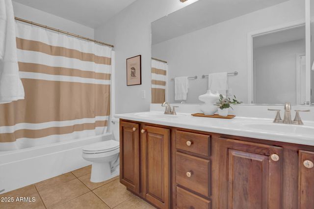 8862 W IRMA Lane, Peoria, AZ 85382