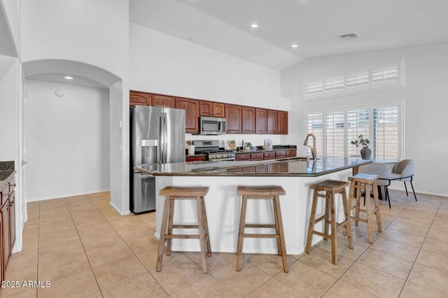 8862 W IRMA Lane, Peoria, AZ 85382