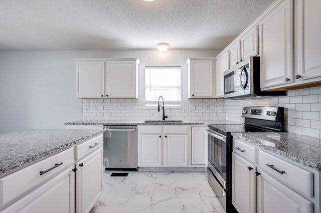 4410 S Saint Paul Cir, Wichita, KS 67217