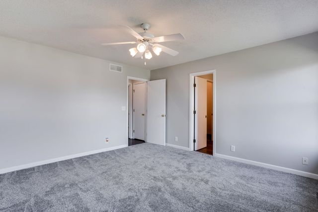 4410 S Saint Paul Cir, Wichita, KS 67217