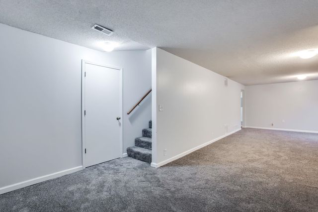 4410 S Saint Paul Cir, Wichita, KS 67217