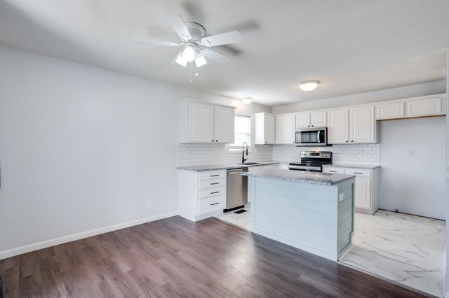 4410 S Saint Paul Cir, Wichita, KS 67217