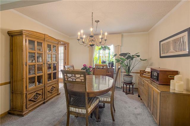 1301 W 100th Terrace, Kansas City, MO 64114