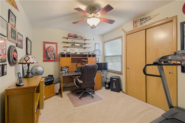 1301 W 100th Terrace, Kansas City, MO 64114
