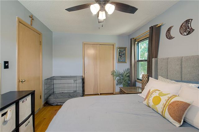 1301 W 100th Terrace, Kansas City, MO 64114