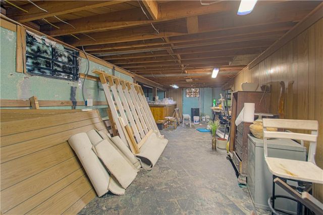 1301 W 100th Terrace, Kansas City, MO 64114