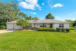 1301 W 100th Terrace, Kansas City, MO 64114