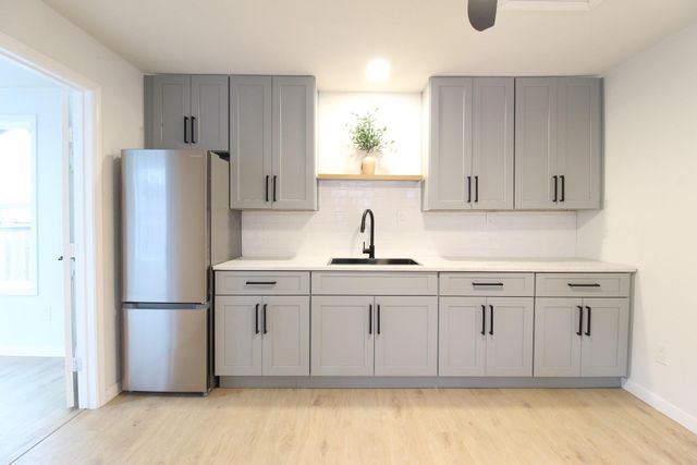 1618 Weber Street, Houston, TX 77007