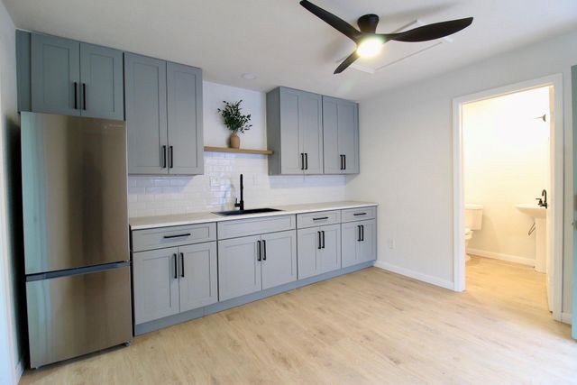 1618 Weber Street, Houston, TX 77007