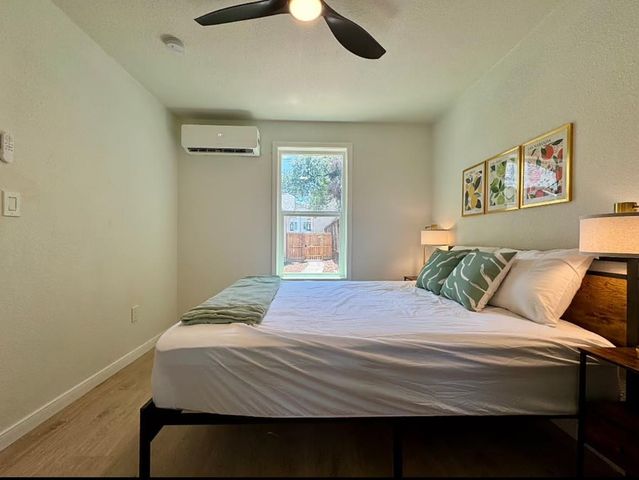 1618 Weber Street, Houston, TX 77007