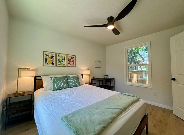 1618 Weber Street, Houston, TX 77007