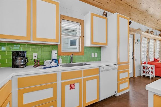 301 E Avenue C 5, Port Aransas, TX 78373