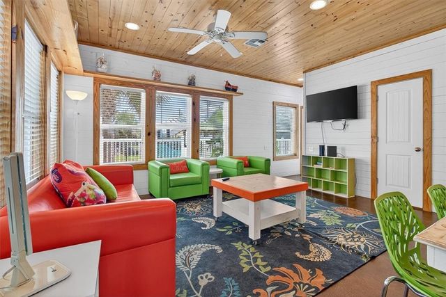 301 E Avenue C 5, Port Aransas, TX 78373