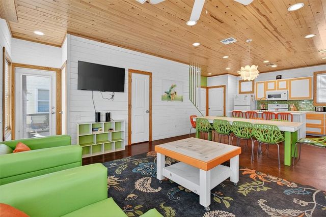 301 E Avenue C 5, Port Aransas, TX 78373