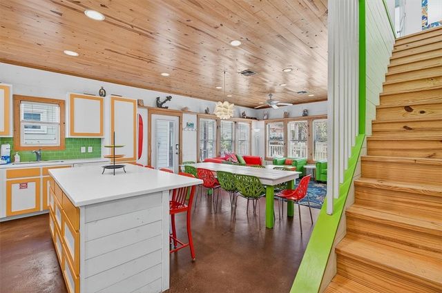 301 E Avenue C 5, Port Aransas, TX 78373