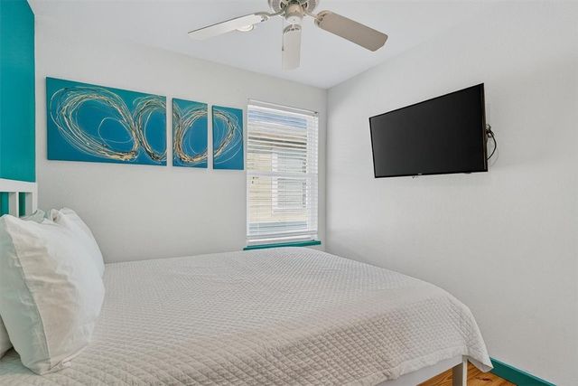 301 E Avenue C 5, Port Aransas, TX 78373