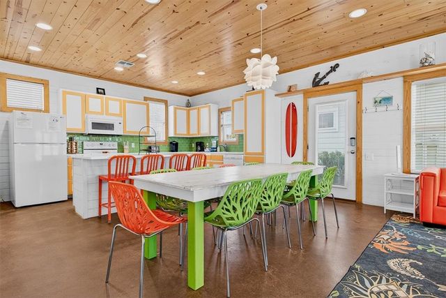 301 E Avenue C 5, Port Aransas, TX 78373