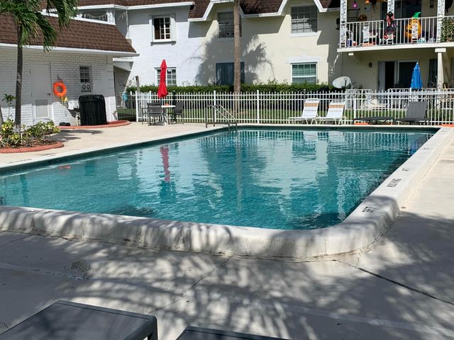 708 SE 2nd Avenue 324, Deerfield Beach, FL 33441