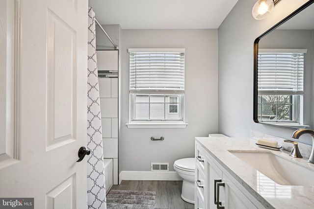 41 BIDDLE WAY, Mount Laurel, NJ 08054