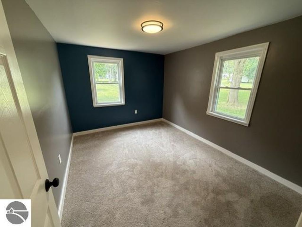 Image 10 of property listing at 527 Teman Street, St Louis, MI 48880