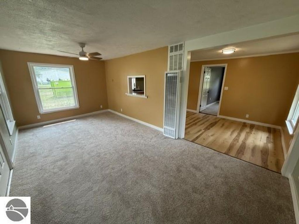 Image 4 of property listing at 527 Teman Street, St Louis, MI 48880