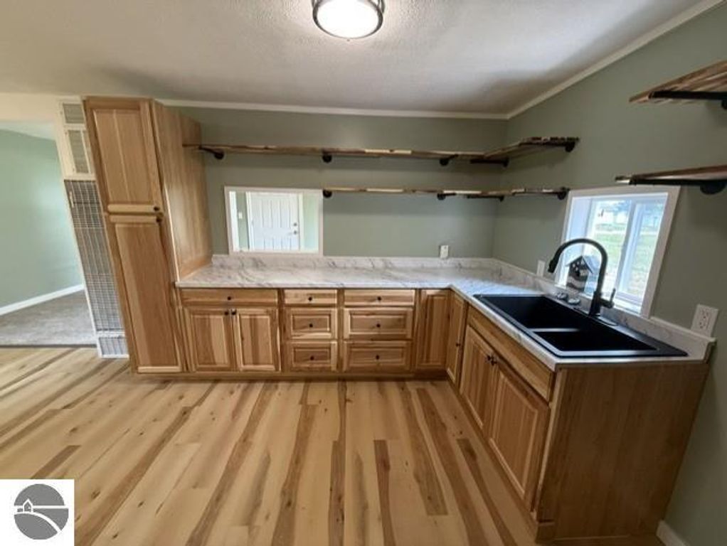 Image 8 of property listing at 527 Teman Street, St Louis, MI 48880