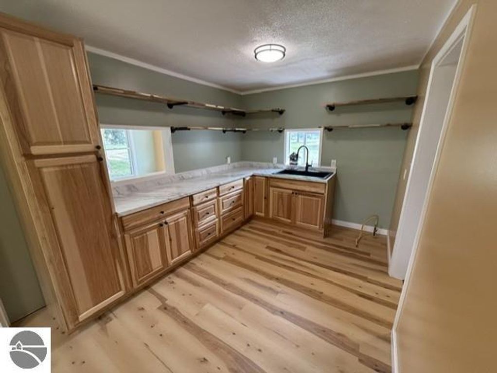 Image 9 of property listing at 527 Teman Street, St Louis, MI 48880