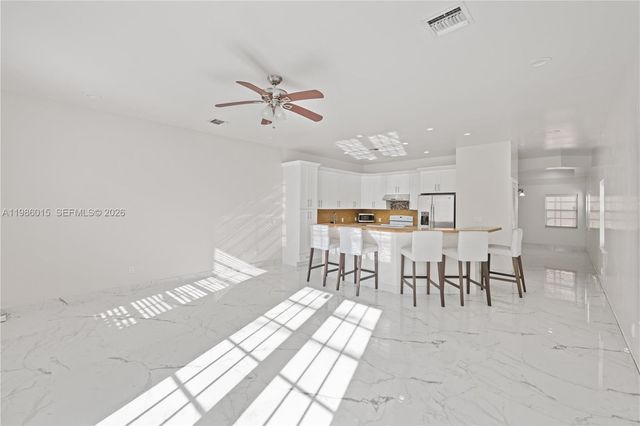 819 SW 7th Ave, Fort Lauderdale, FL 33315