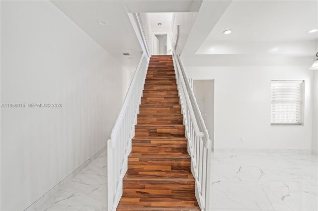 819 SW 7th Ave, Fort Lauderdale, FL 33315