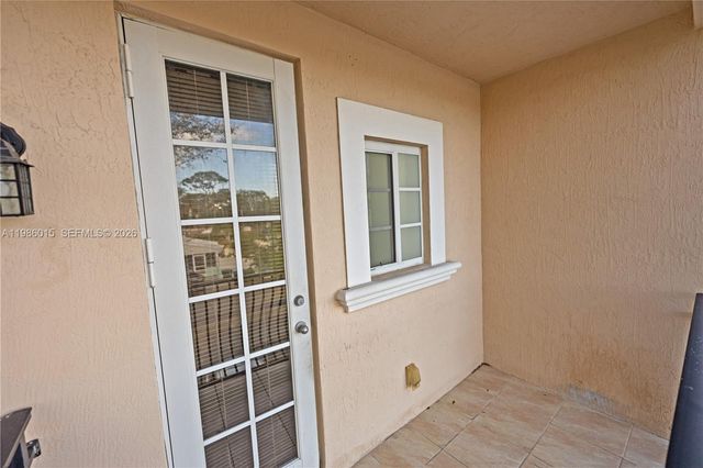 819 SW 7th Ave, Fort Lauderdale, FL 33315