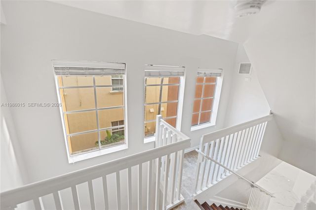 819 SW 7th Ave, Fort Lauderdale, FL 33315