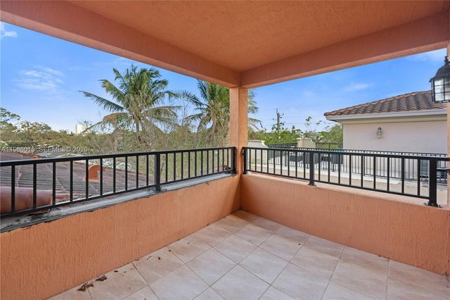 819 SW 7th Ave, Fort Lauderdale, FL 33315