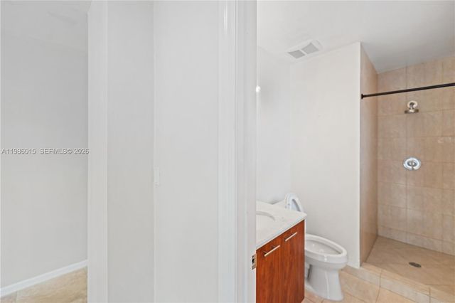 819 SW 7th Ave, Fort Lauderdale, FL 33315