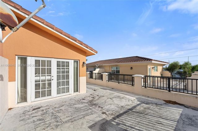 819 SW 7th Ave, Fort Lauderdale, FL 33315