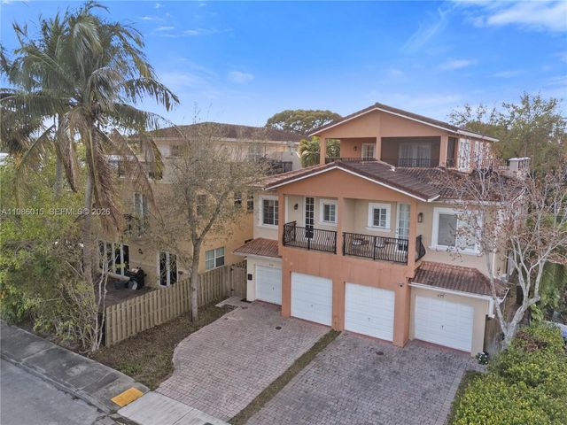 819 SW 7th Ave, Fort Lauderdale, FL 33315