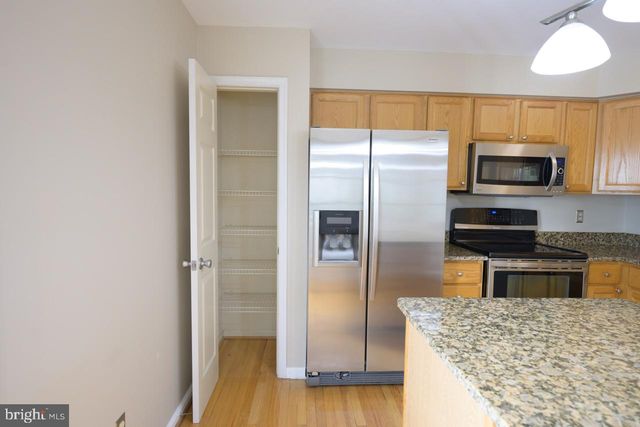 3019 22ND ST S, Arlington, VA 22204