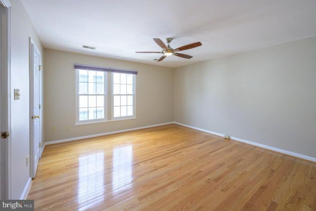 3019 22ND ST S, Arlington, VA 22204