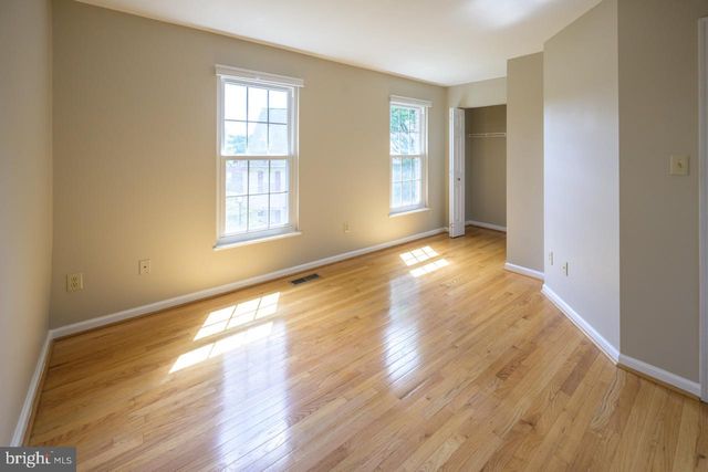 3019 22ND ST S, Arlington, VA 22204