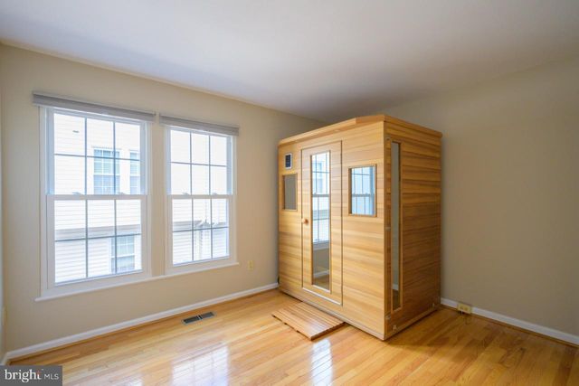 3019 22ND ST S, Arlington, VA 22204