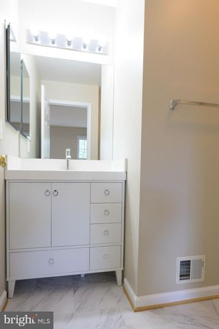 3019 22ND ST S, Arlington, VA 22204