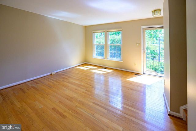 3019 22ND ST S, Arlington, VA 22204