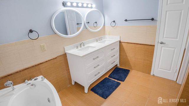 90 Perrine Pike, Hillsborough, NJ 08844