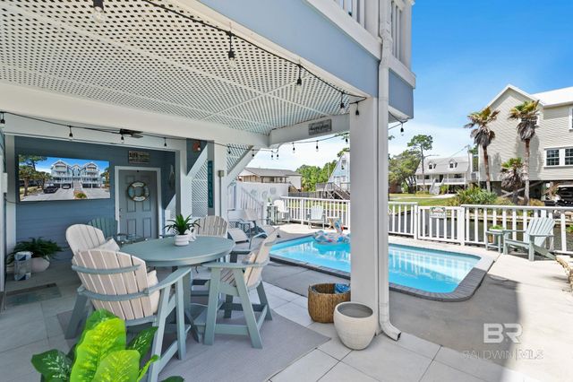 116 W 5th Avenue A, Gulf Shores, AL 36542