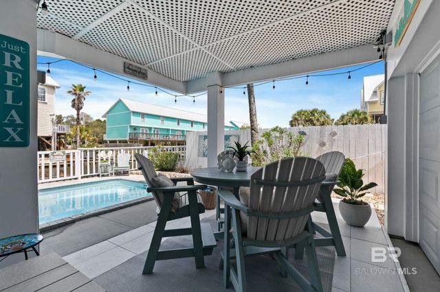 116 W 5th Avenue A, Gulf Shores, AL 36542