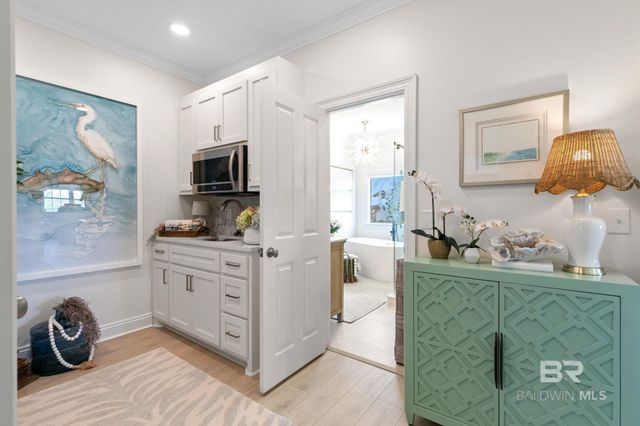 116 W 5th Avenue A, Gulf Shores, AL 36542