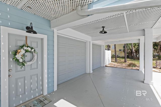 116 W 5th Avenue A, Gulf Shores, AL 36542