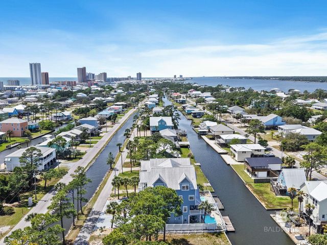 116 W 5th Avenue A, Gulf Shores, AL 36542