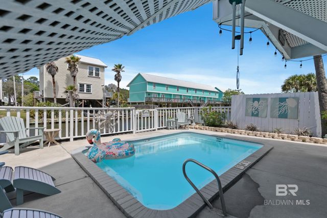 116 W 5th Avenue A, Gulf Shores, AL 36542